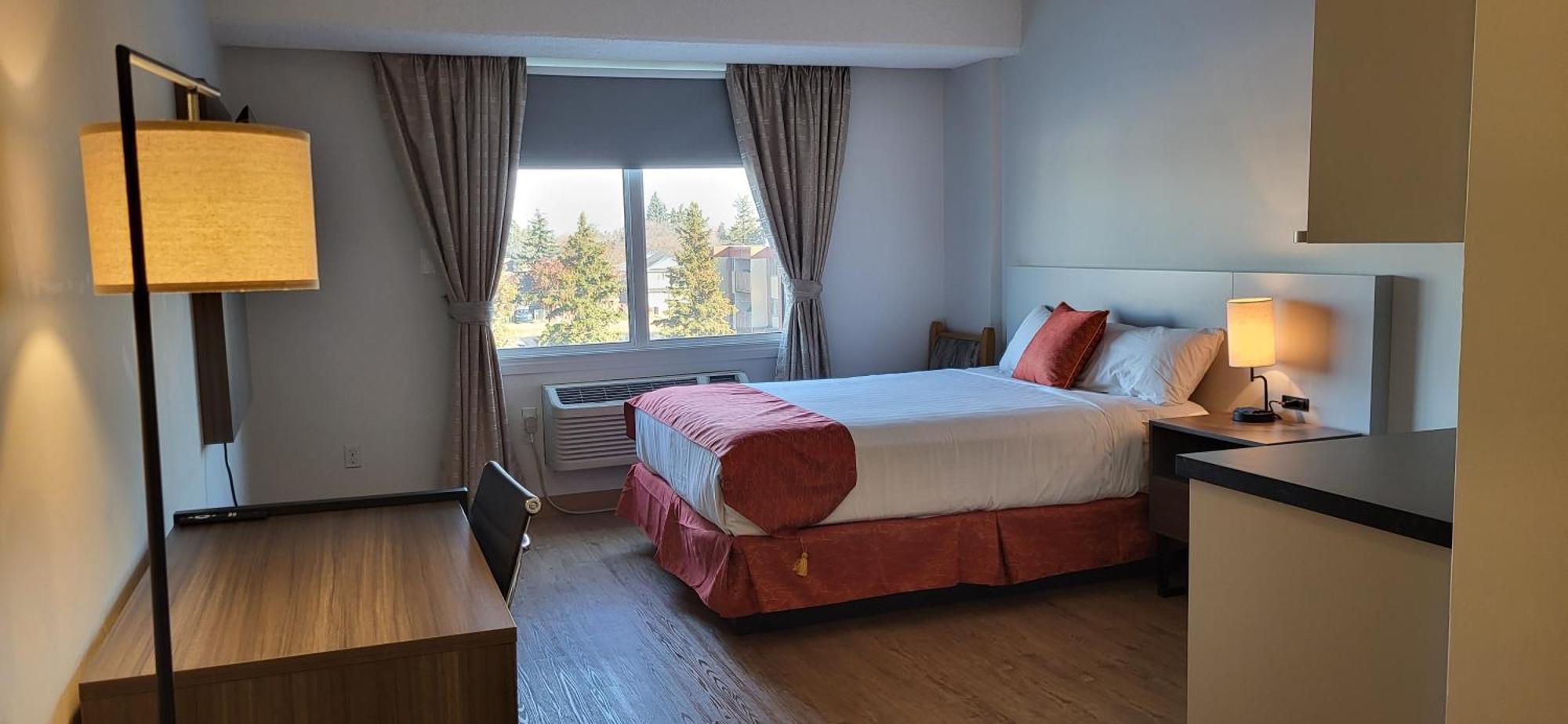 The Lodge Inn 埃德蒙顿 外观 照片